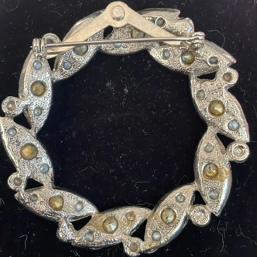 Vintage Elegant Silver Crystal Brooch